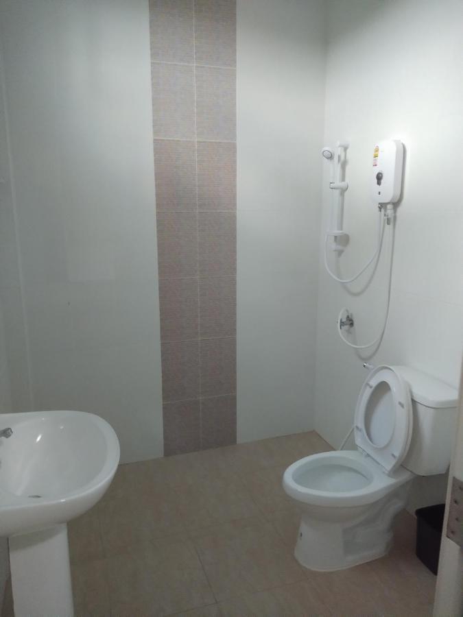 Maruay Hotel Surat Thani Exterior photo